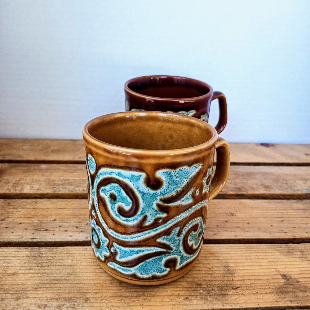 Vintage C & E Studio Pottery Mugs (Set of 2) - Picture 2 of 3